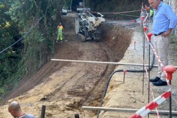 Via ai lavori per il ripristino della frana su via Monte Moneta
