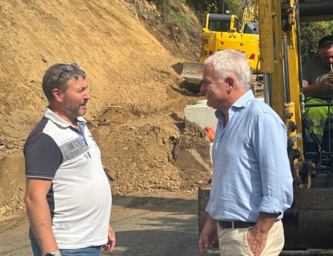 Fibbialla, via al cantiere per il ripristino della frana sulla strada di accesso al paese